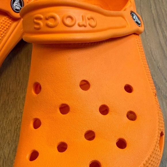 CROCS Kids Vibrant Orange Sandals - Picture 8 of 8